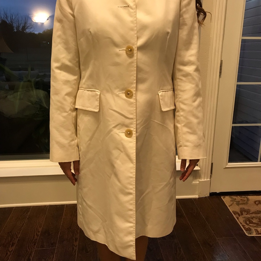 BANANA REPUBLIC WHITE RAIN JACKET